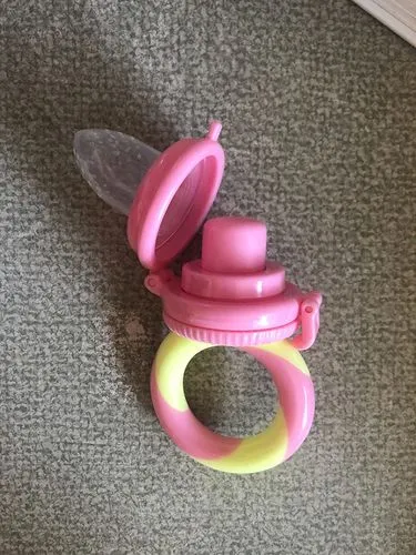 Naturebond Fruit Feeder fruitspeen roze-geel 2 stuks