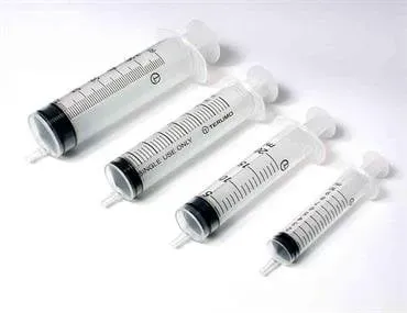 MoM&e spuit voor fingerfeeder 20 ml steriel BPA-vrij